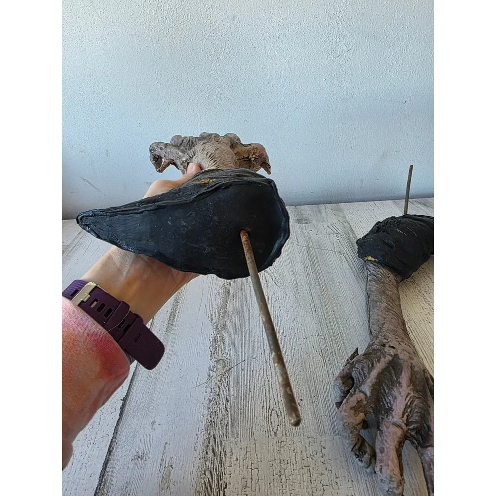 Halloween groundbreaker rubber vintage‎ zombie hands prop lawn decor